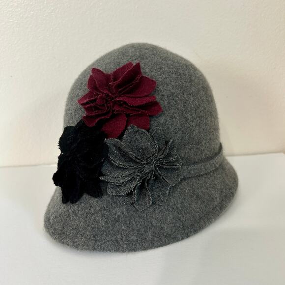 Scala Pronto 100% Wool Cloche Hat Gray Felt Vintage Style Flapper Flower Fall - Picture 1 of 7